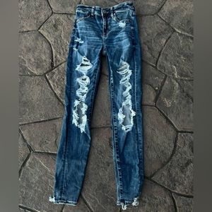 Women’s size 0 American Eagle ripped skinny jeans